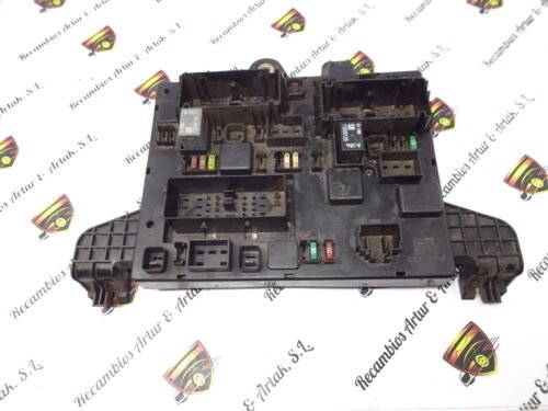 Caja de fusibles Opel 365927271 1110021AA 13302300 QP 13302300QP