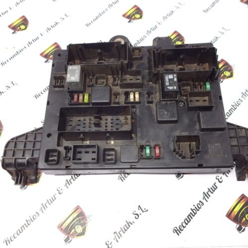 Caja de fusibles Opel 365927271 1110021AA 13302300 QP 13302300QP