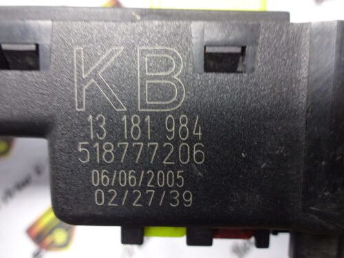 Caja de fusibles Opel Signum 13181984 KB 13181984KB 518777206