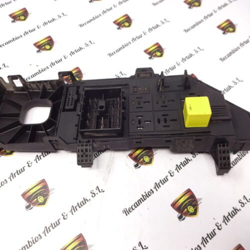 Caja de fusibles Opel Signum 13181984 KB 13181984KB 518777206