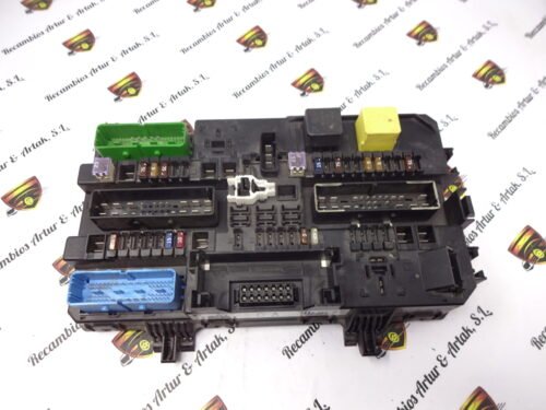 Caja de fusibles Opel Astra H 13145014 CA 13145014CA