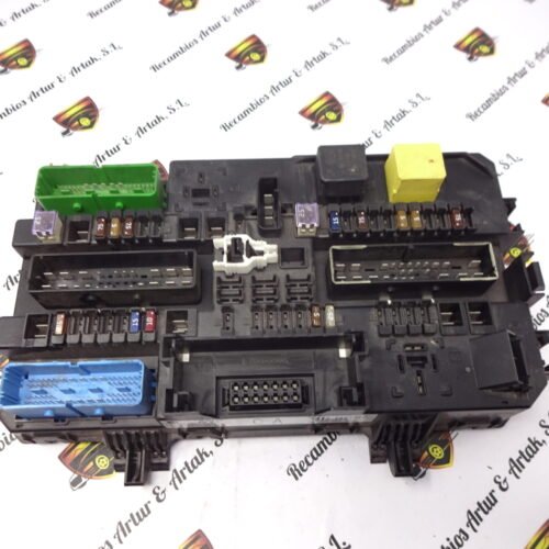 Caja de fusibles Opel Astra H 13145014 CA 13145014CA