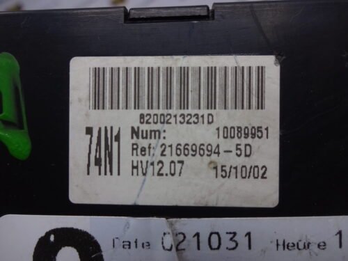 Caja de fusibles Renault 8200213231D 21669694-5D 74N1 8200228549