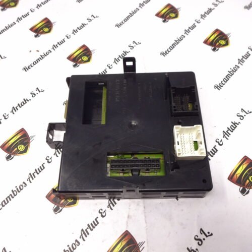 Caja de fusibles Renault 8200213231D 21669694-5D 74N1 8200228549