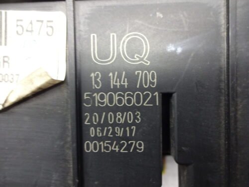 Caja de fusibles Opel Vectra Signum 13144709UQ 13144709 UQ 519066021