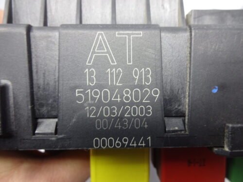 Caja de fusibles Opel Signum 13112913 AT 13112913AT  519048029