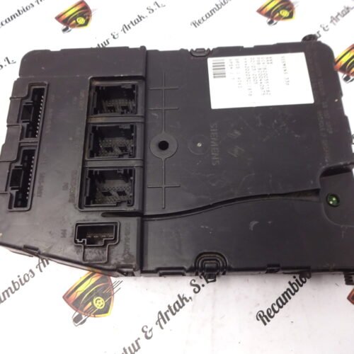 Caja de fusibles RENAULT Megane 8200351182 S118400150J 8200440675