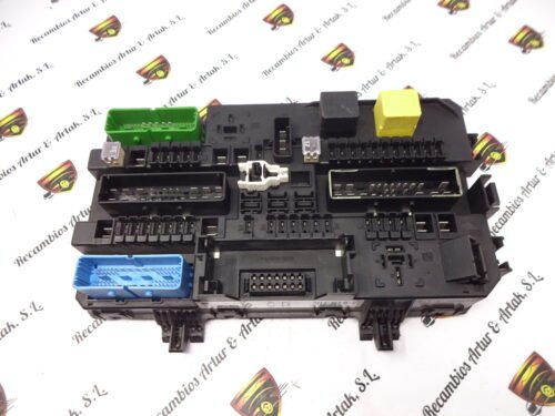 Caja de fusibles Opel Astra H 13145017 CD 13145017CD
