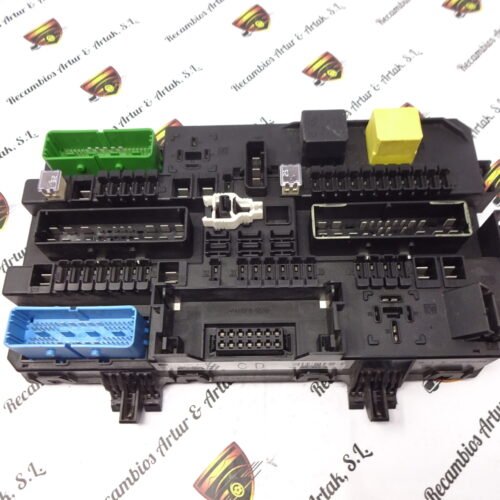 Caja de fusibles Opel Astra H 13145017 CD 13145017CD