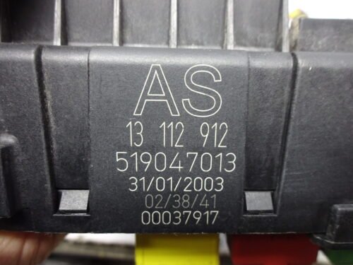 Caja de fusibles Opel Vectra C 13112912 AS 13112912AS 519047013
