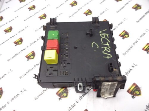 Caja de fusibles Opel Vectra C 13112912 AS 13112912AS 519047013