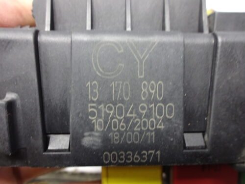 Caja de fusibles OPEL 13170890 CY 13170890CY 519049100