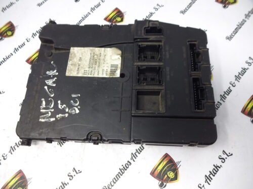 Caja de fusibles Renault Megane 8200306433 S118400120C 8200280929
