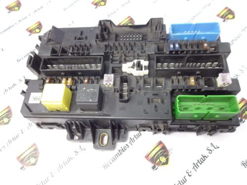 Caja de fusibles Opel Astra H Zafira B 13206762 HK 13206762HK 5DK008669-32