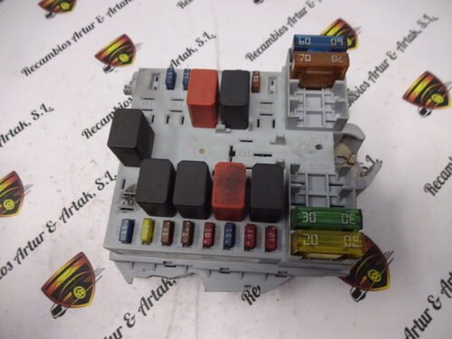 Caja de fusibles FIAT STILO 46846107