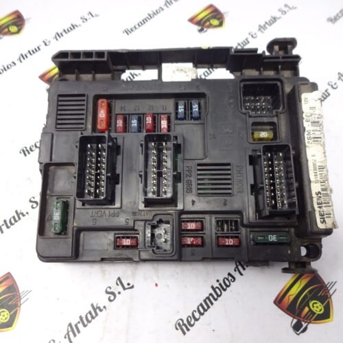 Caja de fusibles Citroen Peugeot 9643498980-00 T118470002E