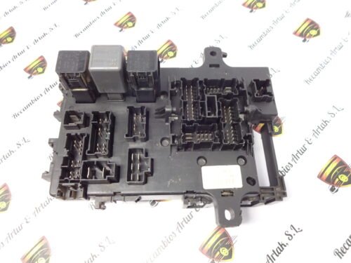 Caja de fusibles Nissan Almera 6F17-00884919 24330C9900 24330-C9900 6F17-0088