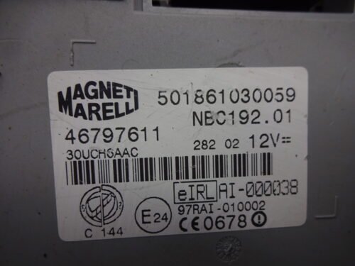 Caja de fusibles Fiat Stilo 46797611 501861030059 NBC192.01