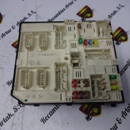 Caja de fusibles RENAULT MASTER OPEL 284B64474RA 284B64474R-A USM-2010