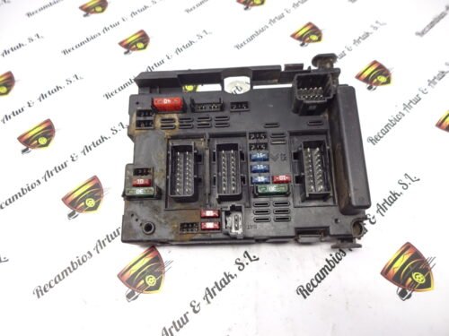 BSM Caja de fusibles Citroen Peugeot 9643538180 BSM B2