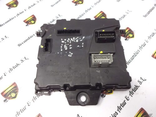 Caja de fusibles RENAULT KANGOO 8200924039 BCM-N1