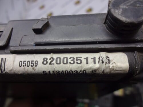 Caja de fusibles Renault Scenic 8200351186 S118400340C