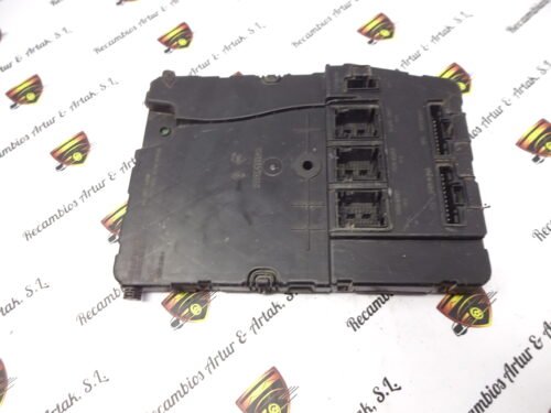 Caja de fusibles Renault Scenic 8200351186 S118400340C