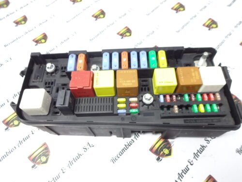 Caja de fusibles OPEL VECTRA 13240247JJ 13240247 JJ 519181101