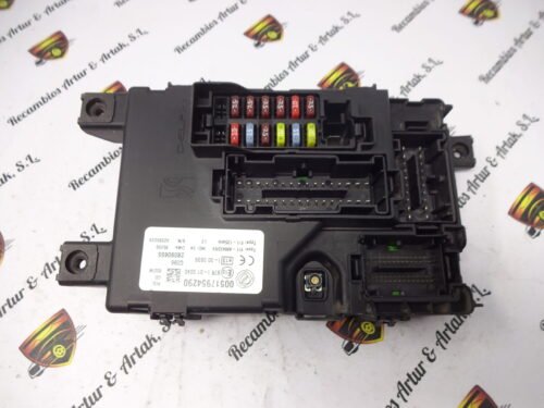 Caja de fusibles Fiat Grande Punto 00517954290