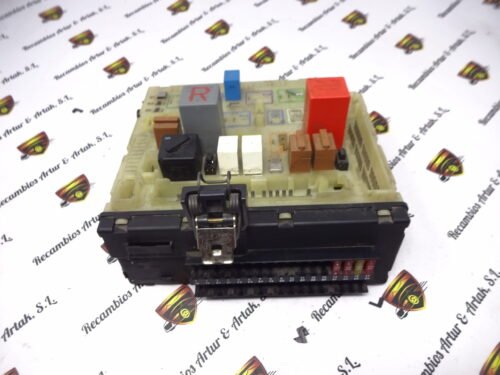 Caja de fusibles FORD Ford Escort 95AG14A073EA