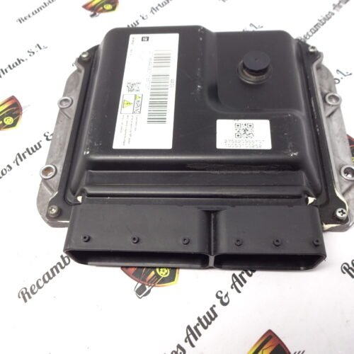 Centralita del motor OPEL Astra J 55577647 MB275800-8884