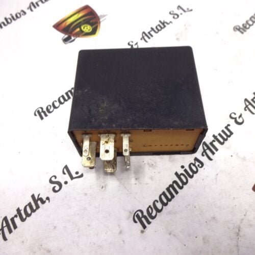 Relé AUDI VW 323919481 5DA005404-00