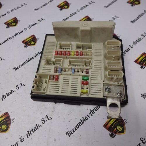 BSI Caja de fusibles Renault Megane 8200481866-K 8200481866K USMC-PFT