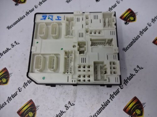 Caja de fusibles RENAULT 284B62069R-B 284B62069RB USM-2010