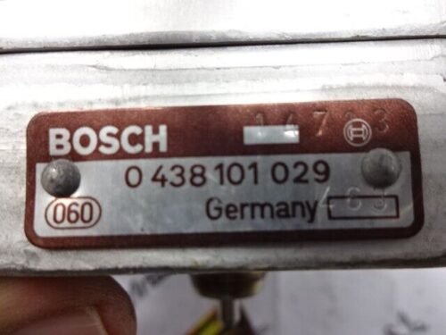 Distributor VW Audi 054133353A BOSCH 0438121085 0438101029