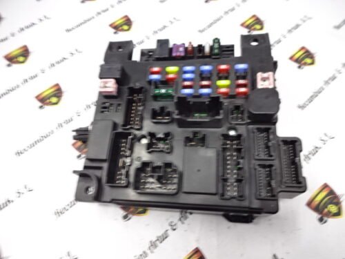 Caja de fusibles Mitsubishi ASX 8637A647 4923002476 L8637-003A