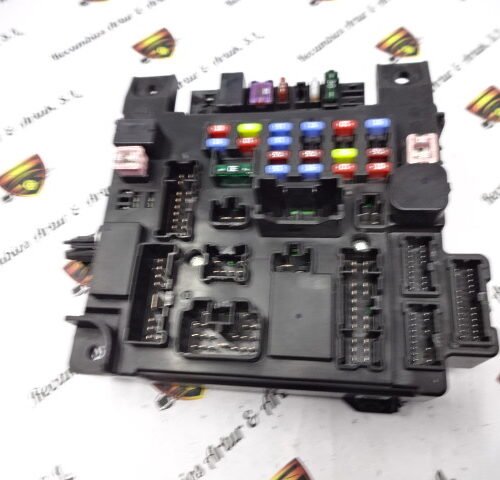 Caja de fusibles Mitsubishi ASX 8637A647 4923002476 L8637-003A