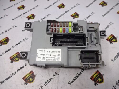 Caja de fusibles OPEL FIAT 00520028670 116RI-000674