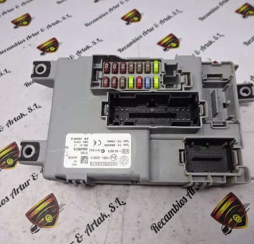 Caja de fusibles OPEL FIAT 00520028670 116RI-000674