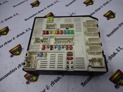 Caja de fusibles Renault USMD-PTF 284B63984RC 284B63984R-C