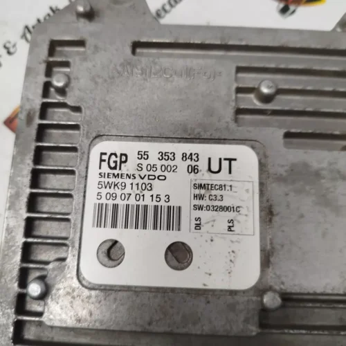 Centralita del motor Opel Zafira 55353843 S0500206 5WK91103