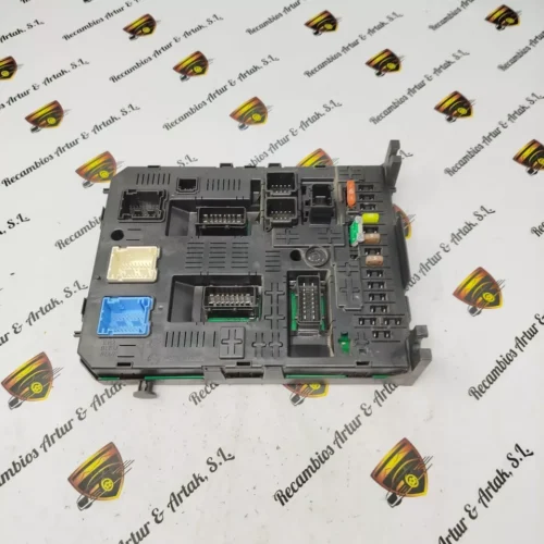 Caja fusibles Citroën Berlingo Peugeot Partner 981218948000 9812189480 BSI04EV2 KE3-00