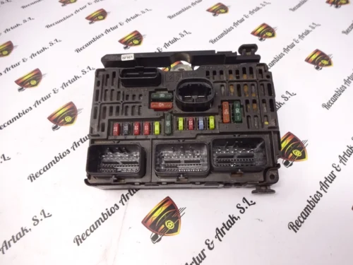 Caja de fusibles Citroen 9658539480 S118983004N SIEMENS BSM-L04-00