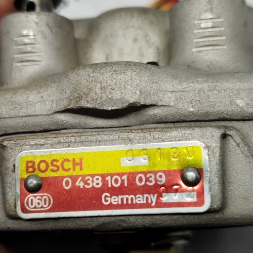 DISTRIBUIDOR DE COMBUSTIBLE VW Audi 0438101039 0 438 101 039
