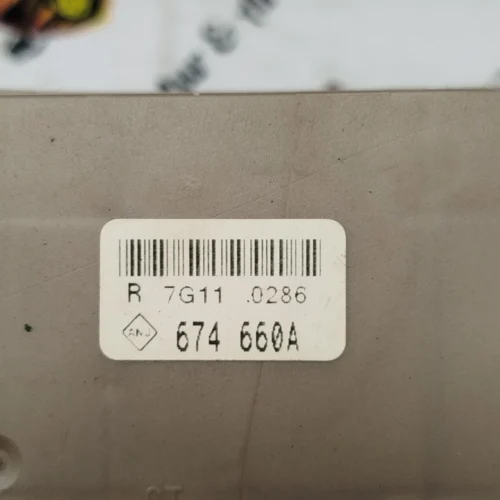 Caja de fusibles Renault Modus Clio 674660A 7G11 0286