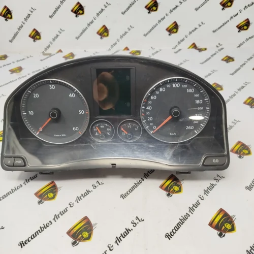 Cuadro de instrumentos VW Golf V (1K1) 1K0920873B 110080347005 Cuadro de instrumentos VW Golf V (1K1) 1K0920873B 110080347005
