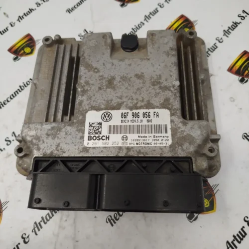 Centralita del motor SKODA Octavia 0261S02252 06F906056FA