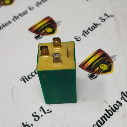 Relé SEAT MAI 531831014 X039659690