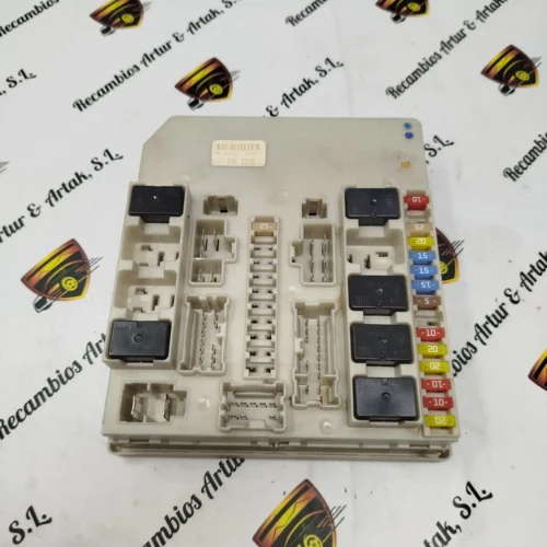 Caja de fusibles Renault Modus Clio 356231E 356 231E