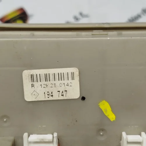 Caja de fusibles Renault Clio Modus 194747 194 747